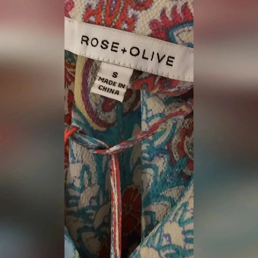 Rose + Olive - Bohemian Sleeveless Top​​​​​ - Picture 3 of 7